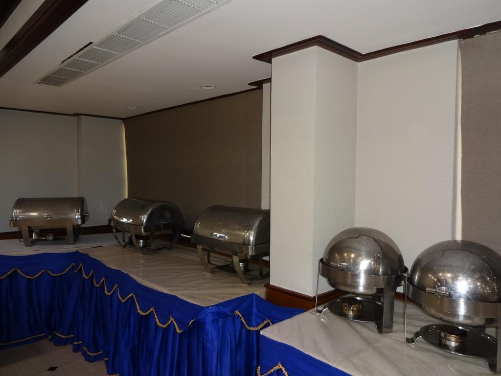 คีย์ มาลาบาร์ เกต Hotel โคชิโคด ภายนอก รูปภาพ