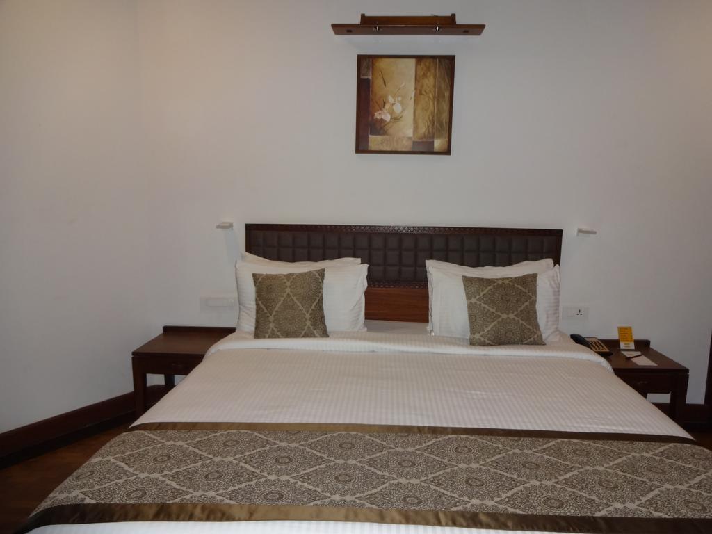 คีย์ มาลาบาร์ เกต Hotel โคชิโคด ภายนอก รูปภาพ